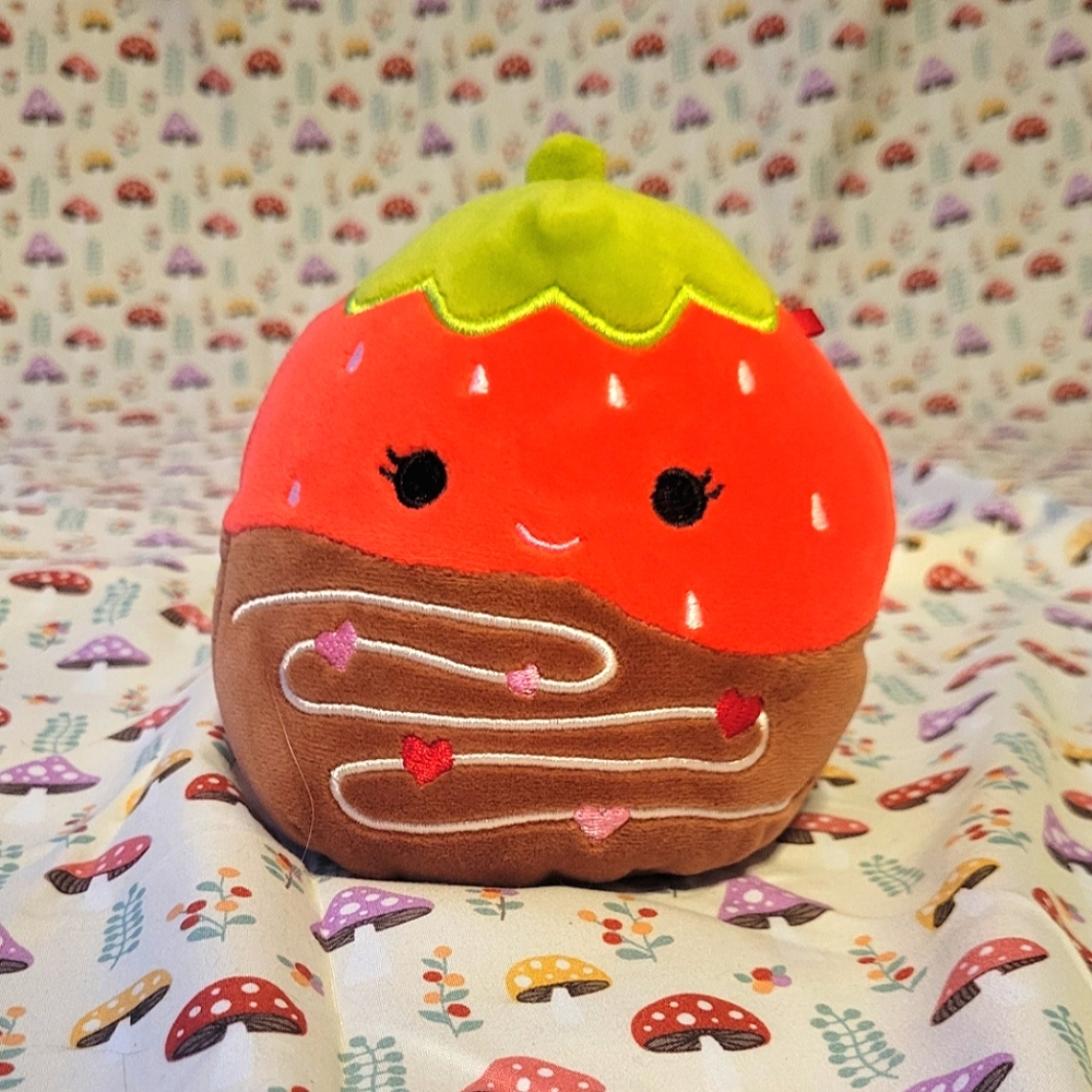 Squishmallow 5" Scarlet plush